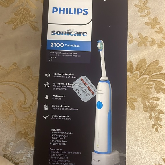 Philips Sonicare 2100 Daily Clean Toothbrush - Picture 3 of 3